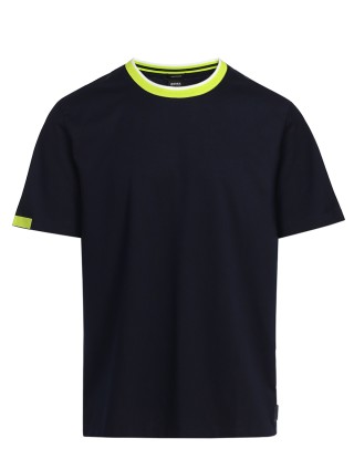 Тёмно-синяя футболка BOSS: фото - Invogue