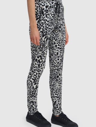 Серые брюки MARC CAIN: фото 3 - Invogue