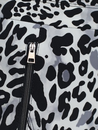 Серые брюки MARC CAIN: фото 5 - Invogue