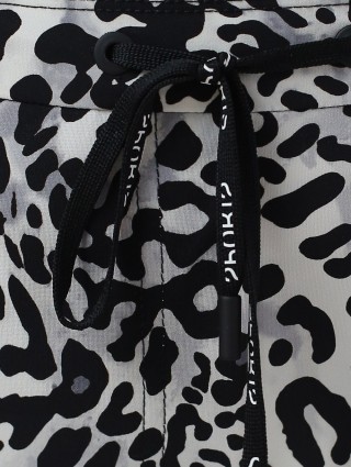 Серые брюки MARC CAIN: фото 6 - Invogue