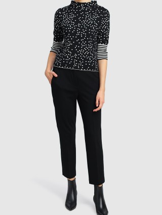 Чёрный свитер MARELLA: фото 1 - Invogue