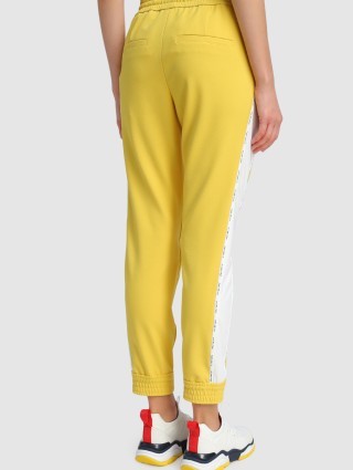 Жёлтые брюки MARC CAIN: фото 4 - Invogue