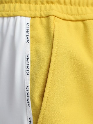 Жёлтые брюки MARC CAIN: фото 6 - Invogue