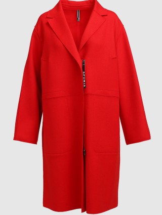 Красное пальто MARC CAIN: фото - Invogue