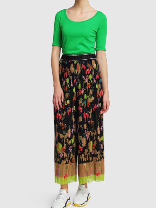 Зелена футболка MARC CAIN : фото 1 - Invogue