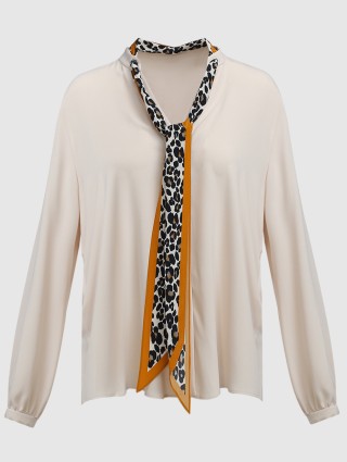 Бежевая блуза MARC CAIN: фото - Invogue