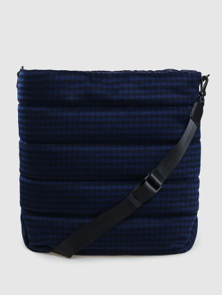 Чёрная сумка MAX&CO: фото - Invogue