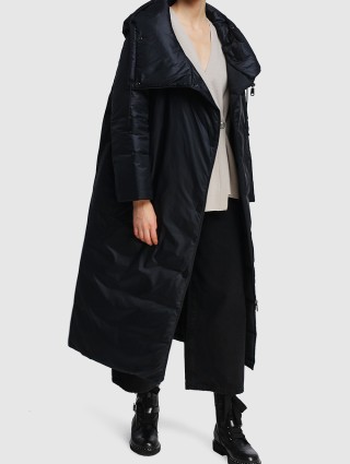 Чёрная куртка MAX&CO: фото 1 - Invogue