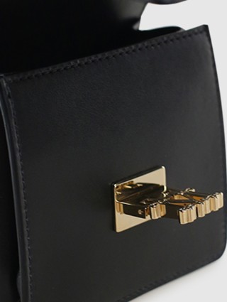 Чёрная сумка MAX MARA: фото 6 - Invogue