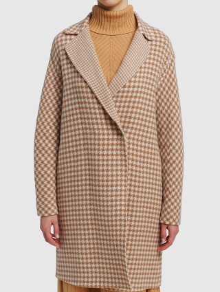 Бежевое пальто MARC CAIN: фото 3 - Invogue