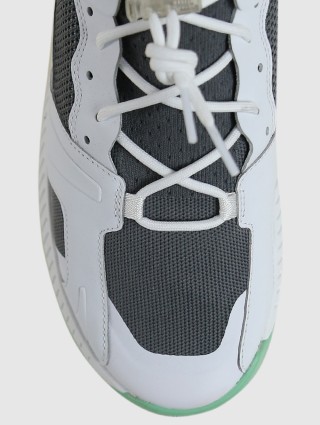 Белые кроссовки BOSS: фото 4 - Invogue