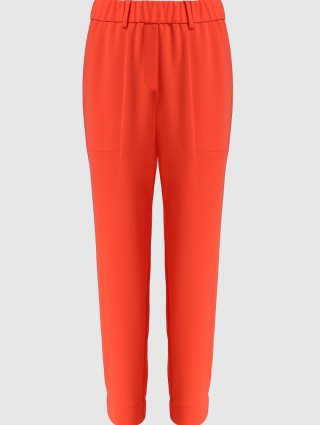 Красные брюки MARC CAIN: фото - Invogue