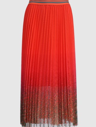 Красная юбка MARC CAIN: фото - Invogue