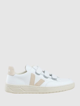 Белые сникерсы VEJA: фото - Invogue