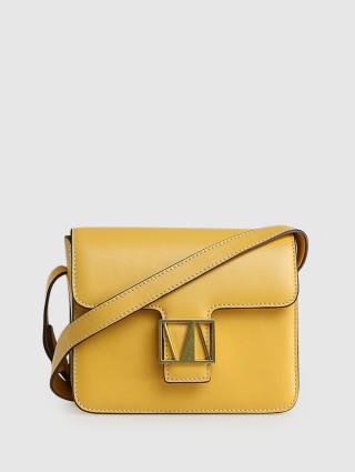 Жёлтая сумка MANU ATELIER: фото - Invogue