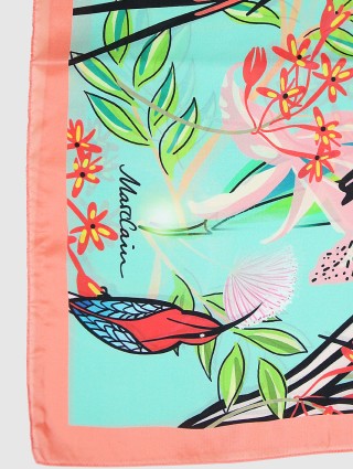 Молочный шарф MARC CAIN: фото 3 - Invogue