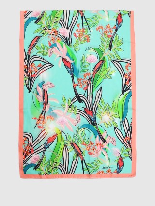 Молочный шарф MARC CAIN: фото 2 - Invogue