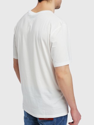 Молочная футболка BOSS: фото 4 - Invogue