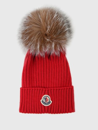 Червона шапка MONCLER ENFANT : фото - Invogue