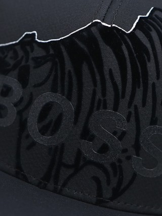 Чорна кепка BOSS : фото 2 - Invogue