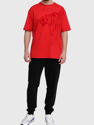 Красная футболка BOSS: фото 1 - Invogue