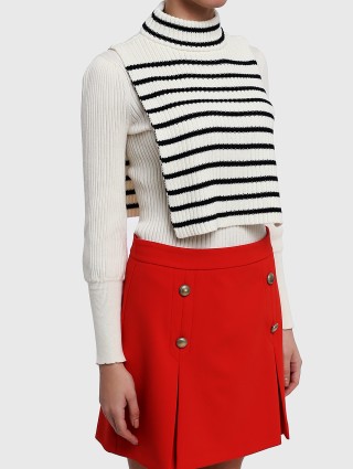 Белый воротник MAX&CO: фото 2 - Invogue