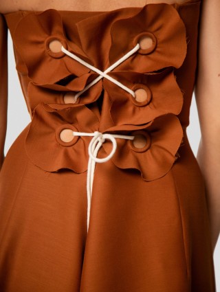 Коричневое платье LITKOVSKAYA: фото 3 - Invogue