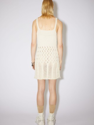 Белое платье Acne Studios без рукавов: фото 2 - Invogue