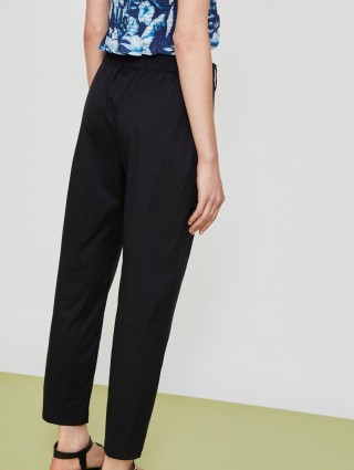 Чёрные брюки I BLUES: фото 2 - Invogue