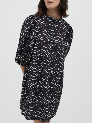 Чёрное платье MAX&CO: фото 1 - Invogue