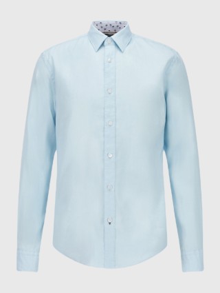 Голубая рубашка BOSS: фото - Invogue