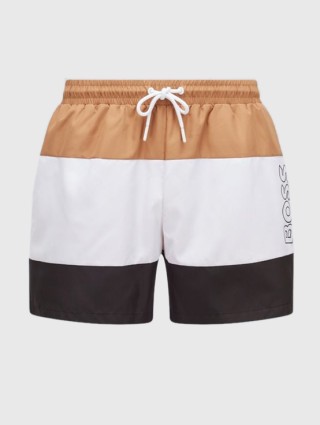 Бежевые шорты BOSS: фото - Invogue