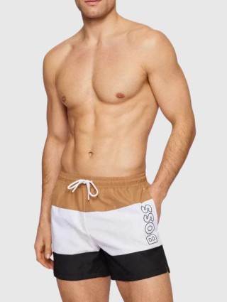 Бежевые шорты BOSS: фото 1 - Invogue