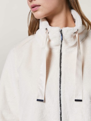 Белая шуба PERSONA: фото 2 - Invogue