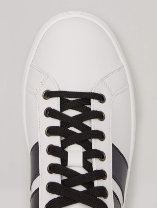 Білі снікерси PERSONA : фото 3 - Invogue