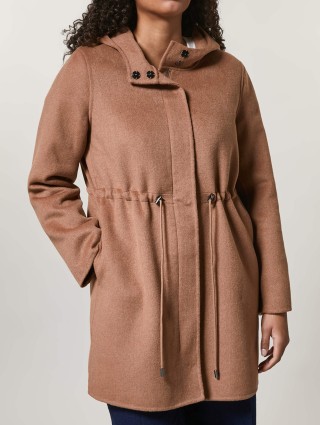 Бежеве пальто PERSONA : фото - Invogue
