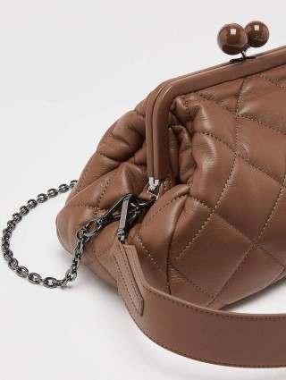 Коричнева сумка WEEKEND ACCESSORIES : фото 4 - Invogue