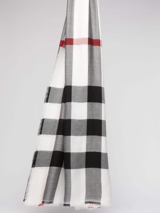 Червоний шарф WEEKEND ACCESSORIES : фото - Invogue