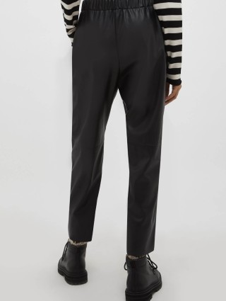 Чёрные брюки MAX&CO: фото 2 - Invogue