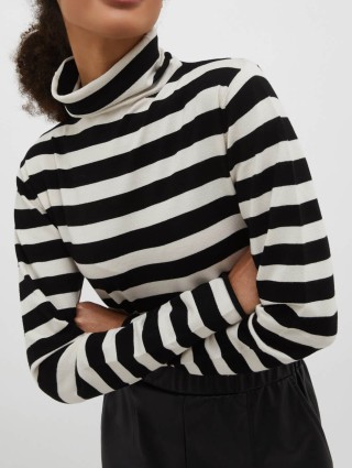 Чёрный гольф MAX&CO: фото 1 - Invogue