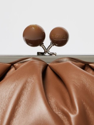 Коричнева сумка WEEKEND ACCESSORIES : фото 4 - Invogue