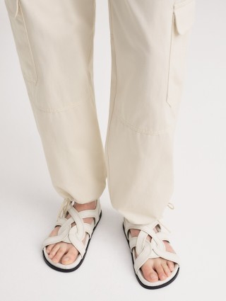 Бежеві босоніжки TOTEME : фото 5 - Invogue