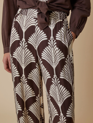 Коричневые брюки PennyBlack с контрастным принтом: фото 4 - Invogue