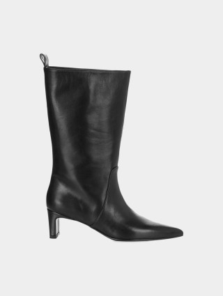 Черные сапоги Marc Cain из кожи: фото - Invogue