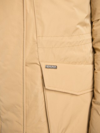 Чорна куртка Woolrich : фото 8 - Invogue