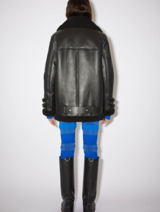 Черная дубленка Acne Studios из кожи: фото 5 - Invogue