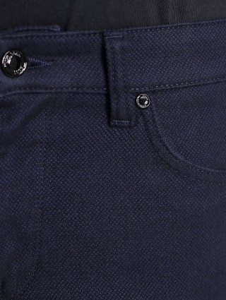 Темно-сині джинси BOSS: фото 4 - Invogue