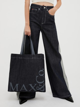 Темно-сині джинси Max&Co у стилі 90-х: фото 4 - Invogue