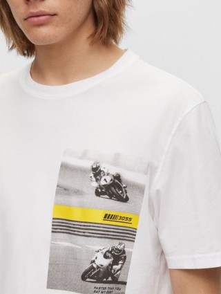 Біла футболка BOSS : фото 3 - Invogue