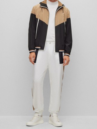 Бежева куртка BOSS : фото 5 - Invogue